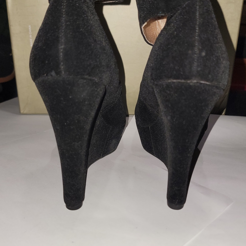 Qupid Black Suede Platform Wedges - Picture 3 of 5